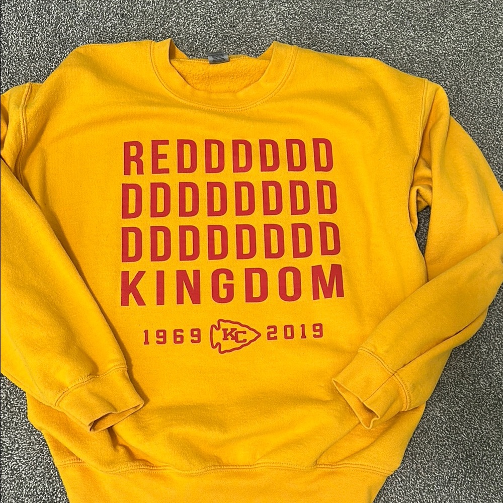 Yellow Crew Neck Sweater with Red Graphic Design